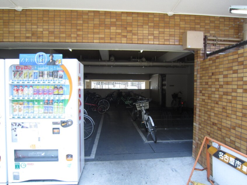 駐輪場 岩井橋ロイヤルハイツ