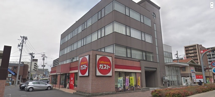 ガスト 水主町店(その他飲食（ファミレスなど）)まで500m 岩井橋ロイヤルハイツ