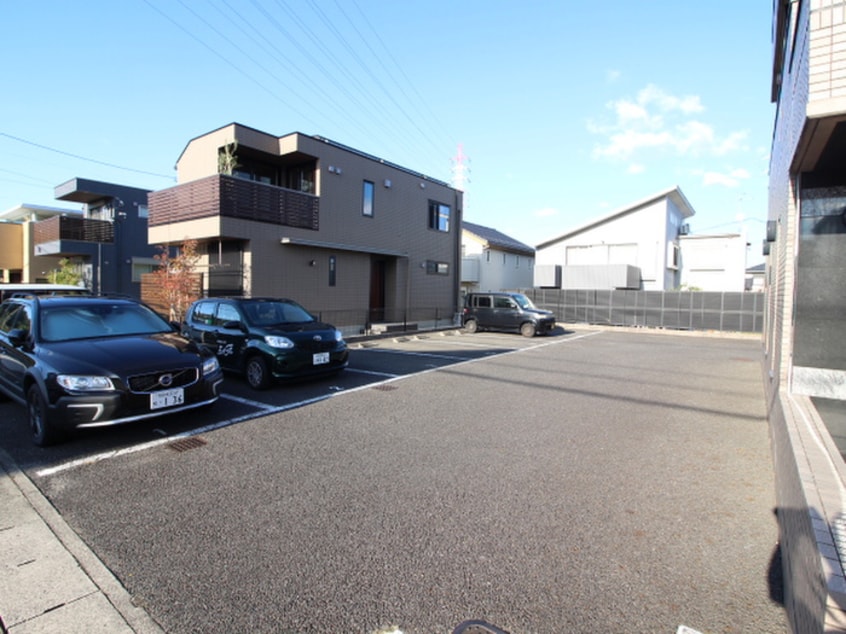 駐車場 ＬＡＧＵＮＡ神の倉