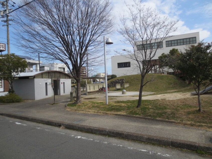 辻田公園(公園)まで350m 下本町桜井貸家