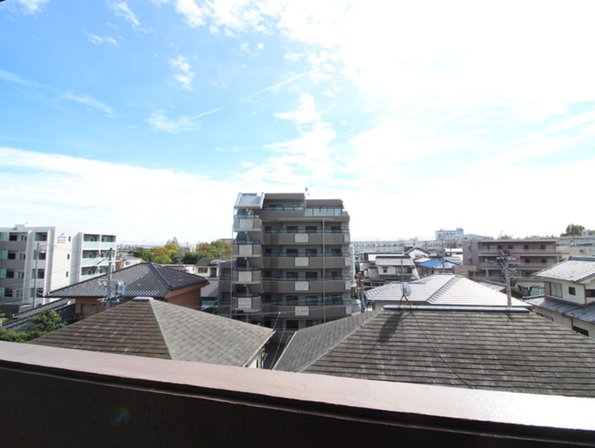 室内からの展望 アソシア一社