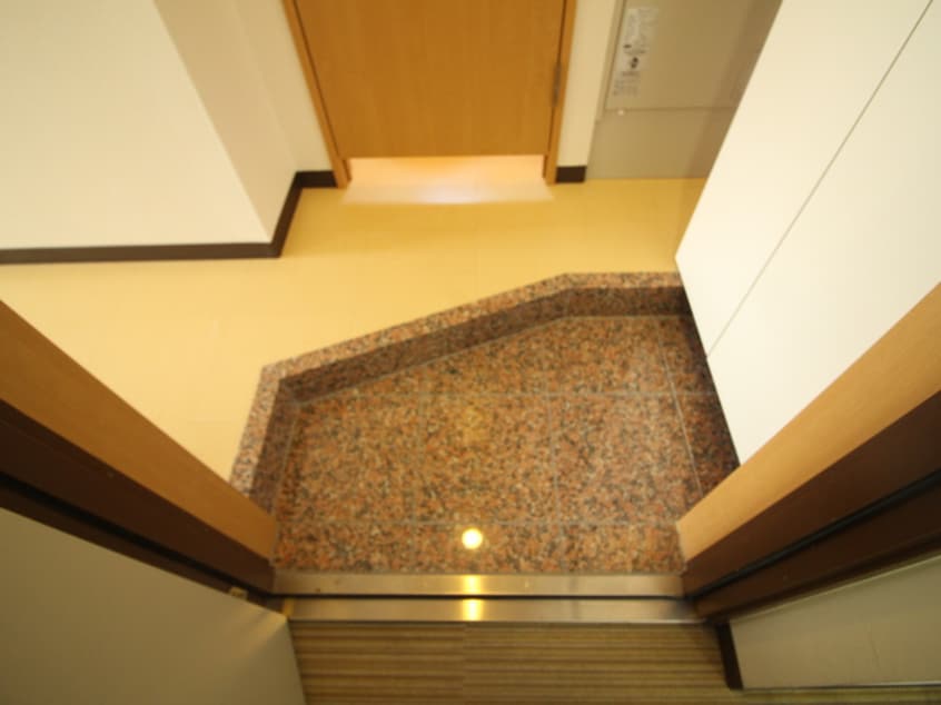 玄関 ラ・ドゥセール伏見