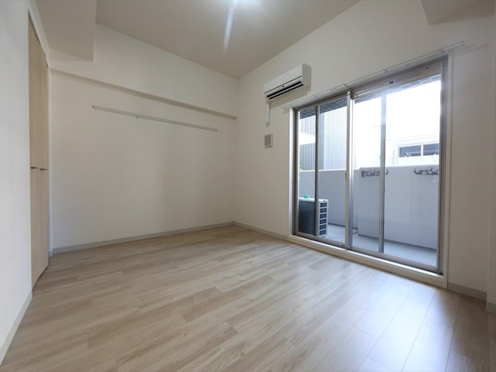 居室 ﾌﾟﾚｻﾝｽ丸の内雅風(404)