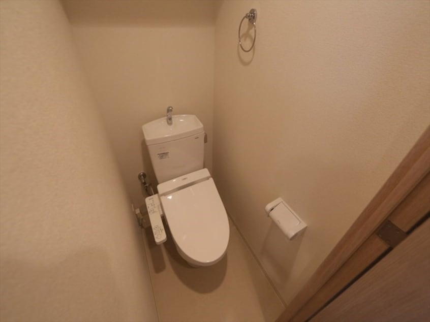 トイレ ﾌﾟﾚｻﾝｽ丸の内雅風(404)