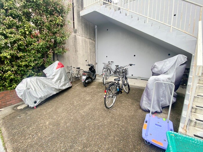 駐輪場 ヴィラ四谷