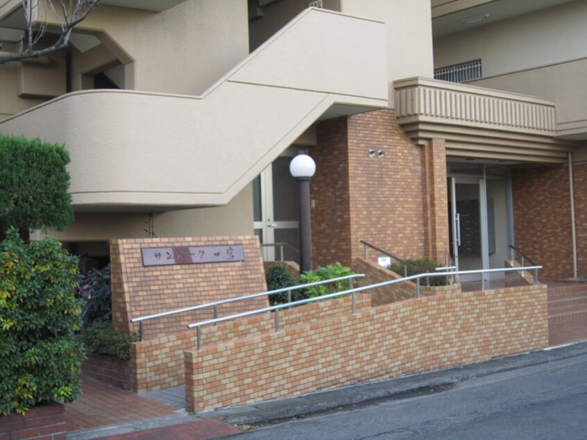 エントランス部分 サンパーク一宮(305)