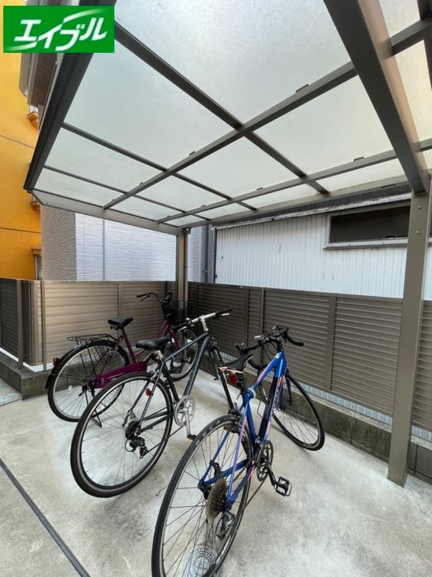 駐輪場 クラビア御器所