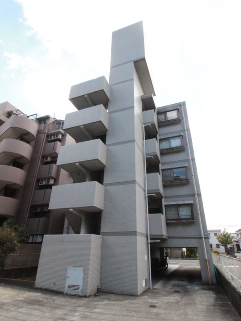 外観写真 ヒルトンブル－