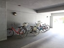 駐輪場 ヒルトンブル－