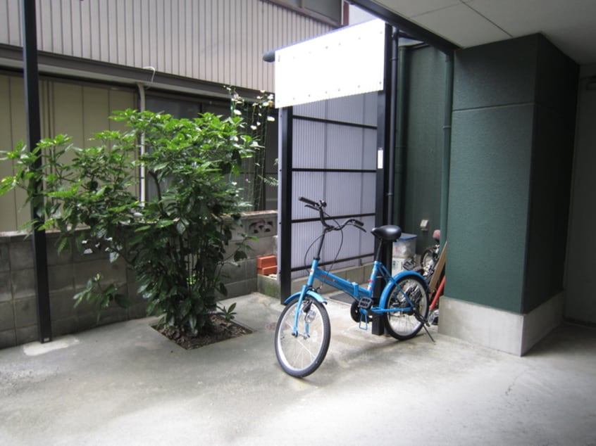 駐輪場 ホワイトクラウド　４