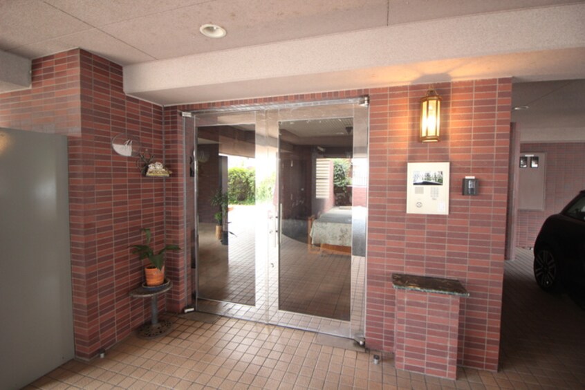 エントランス部分 M