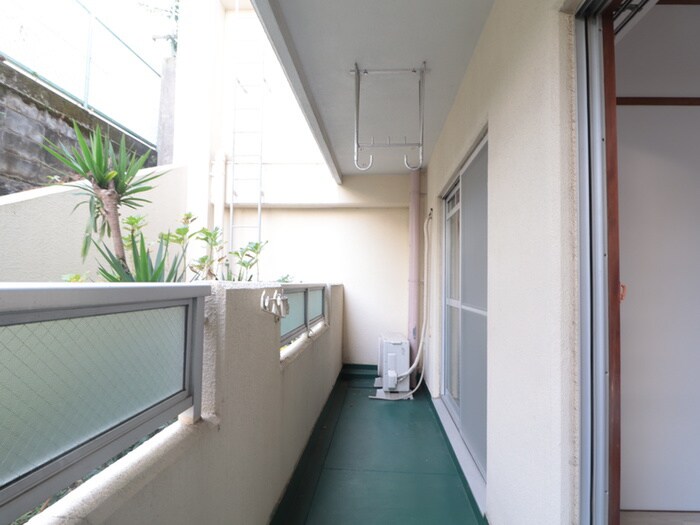 ベランダ・バルコニー ヤマテオザワビル