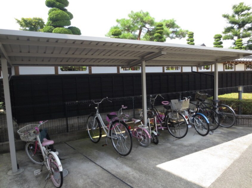 駐輪場 コトーソレイユＢ