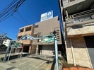 広辞川名山ビルの外観