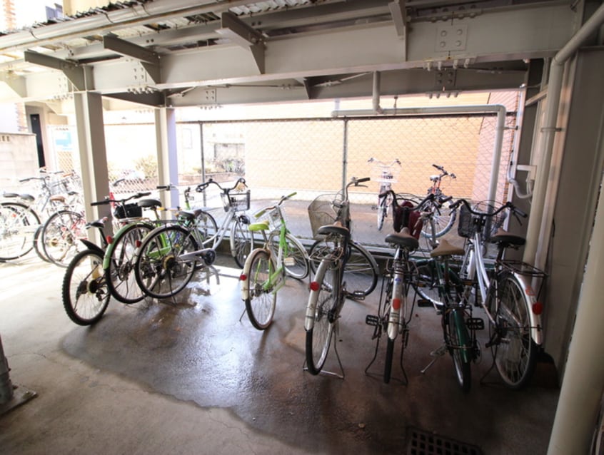 駐輪場 レジデンス杉村