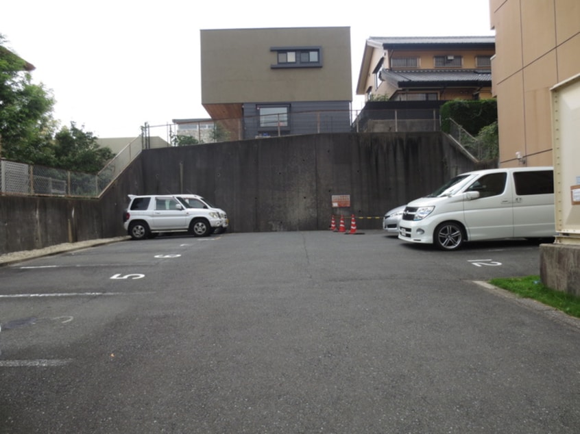 駐車場 シャトー汐路