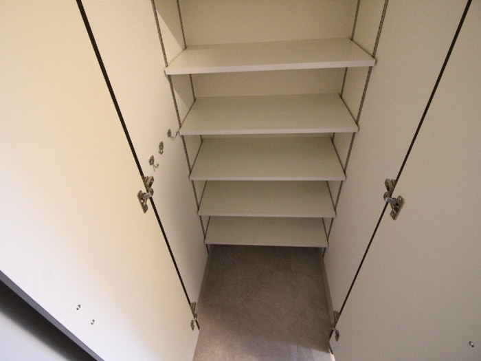 靴箱 エステムコート名古屋葵