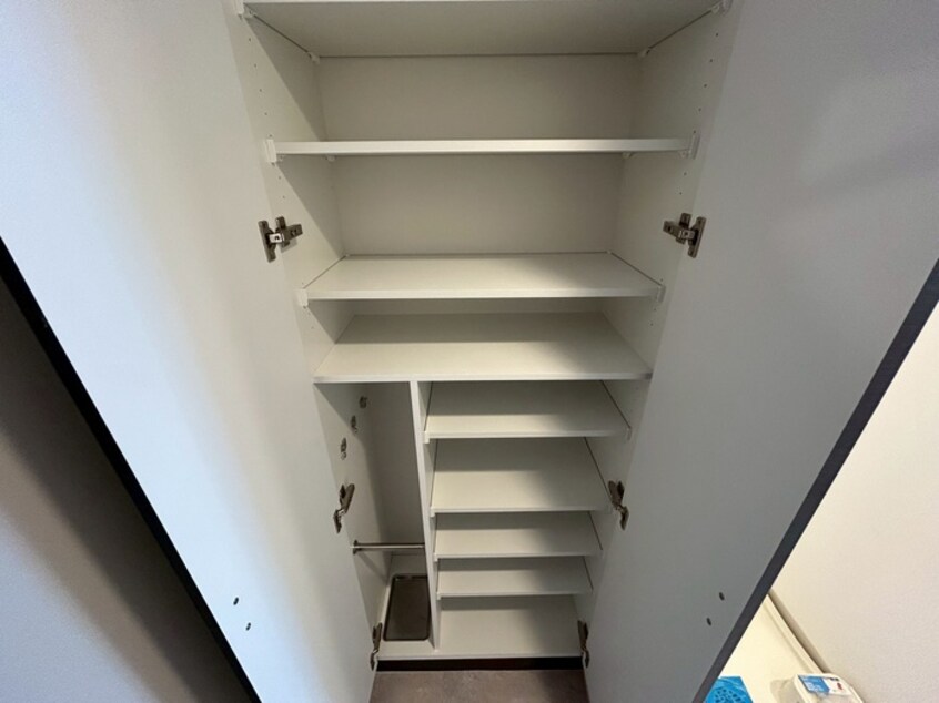 靴箱 エステムコート名古屋葵