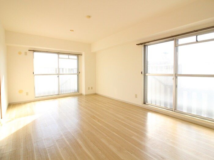 居室 御器所サンハイツ(1201)