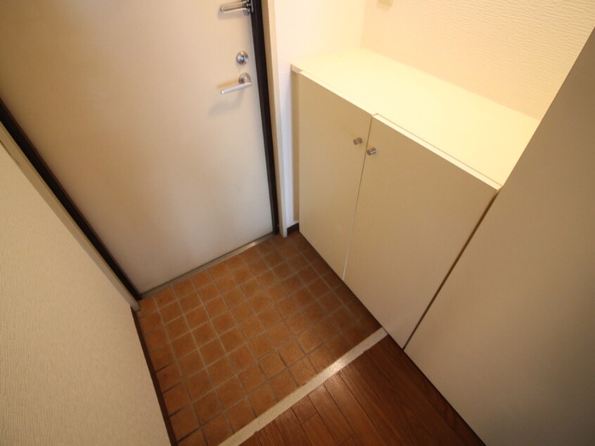 玄関 アトリウム前田