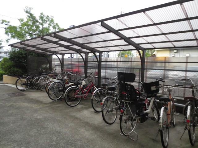 駐輪場 牧の原ビル