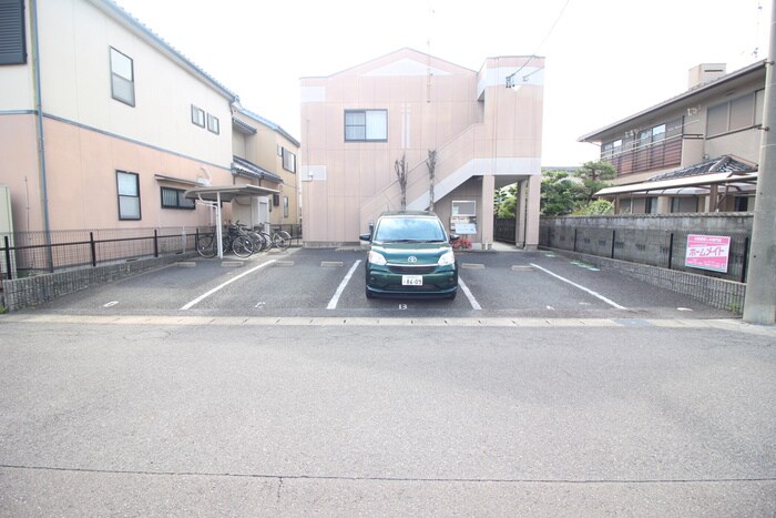 駐車場 リスペクト錦