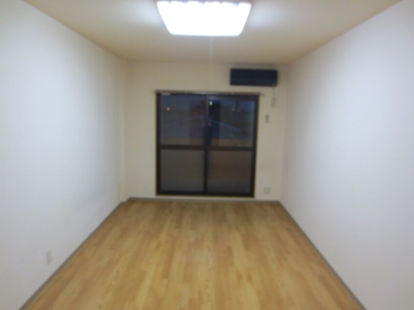 居室 メゾン中央