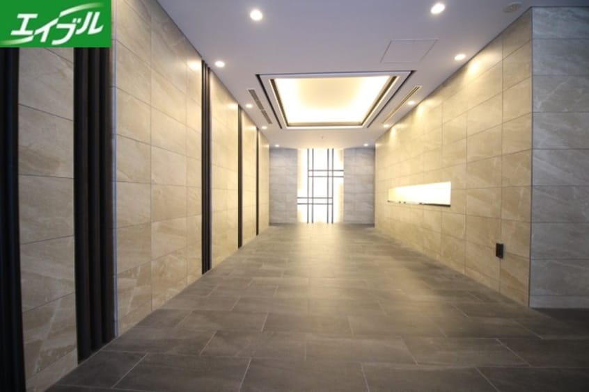 エントランス部分 ラフィシア上前津