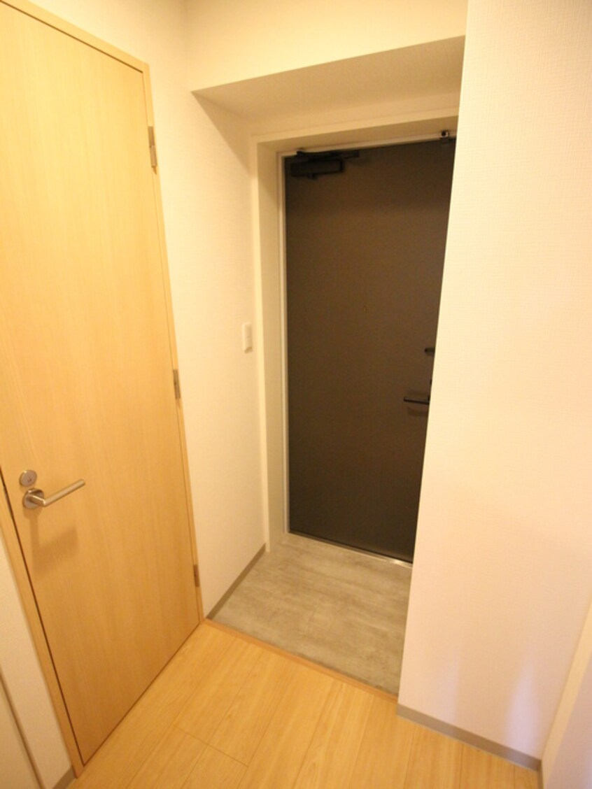 玄関 リナージュ佐古前