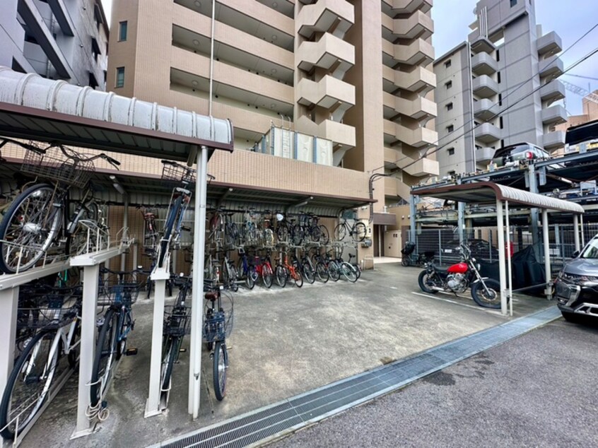 駐輪場 カスタリア志賀本通