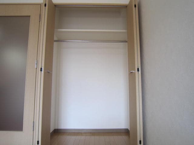 収納 カスタリア志賀本通