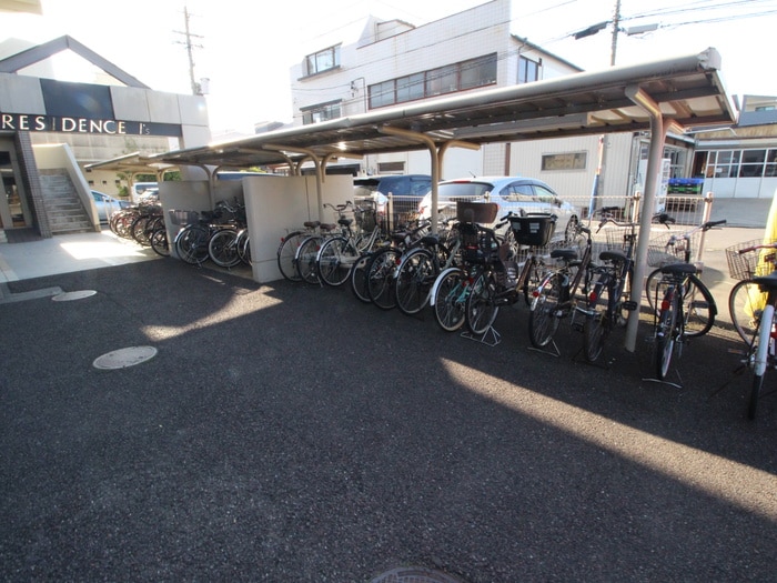 駐輪場 レジデンスアイズ