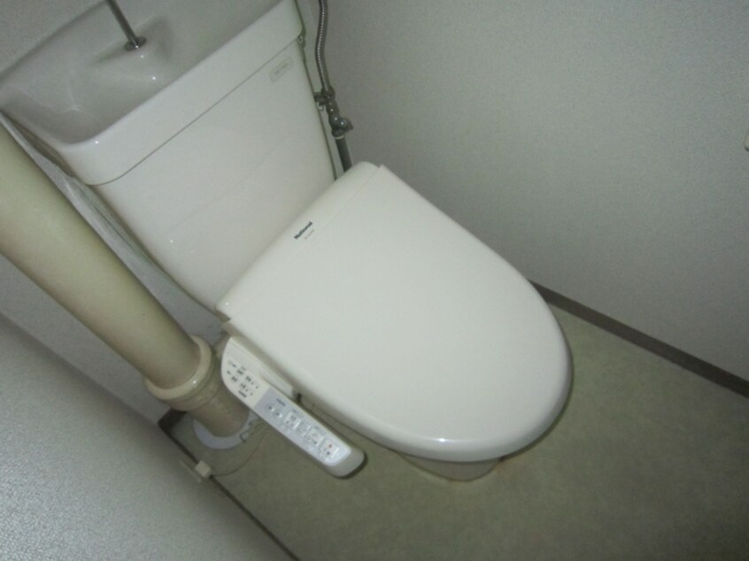 トイレ アベニュー２２