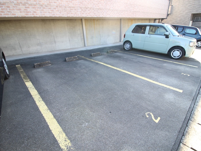 駐車場 エトワ－ル弐番館