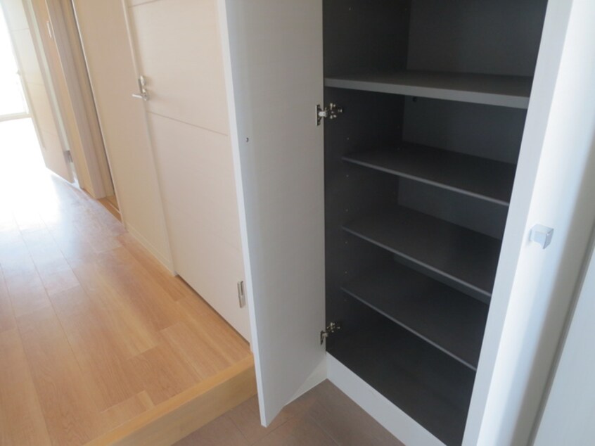 靴箱 カンピオーネ御器所通