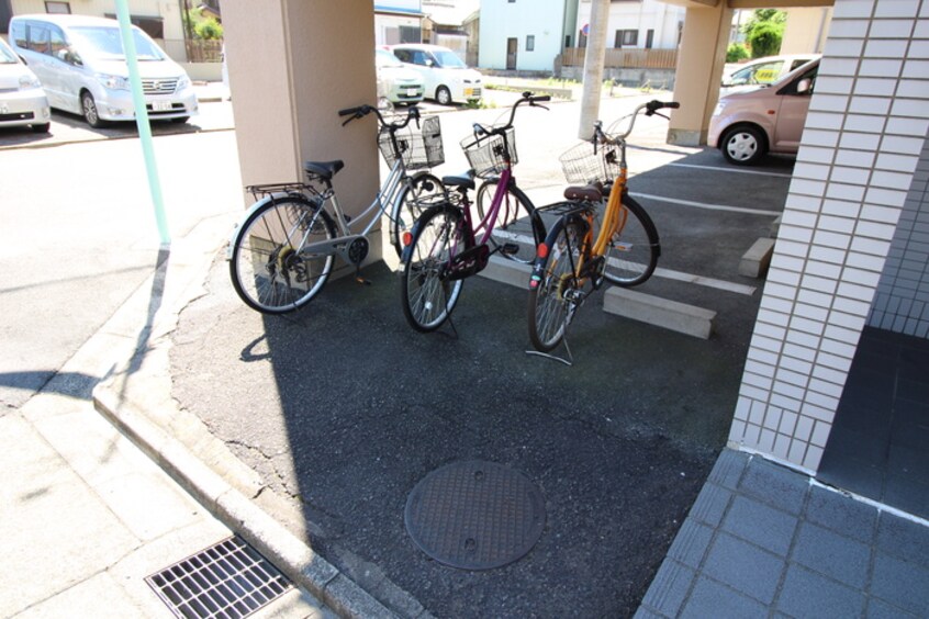 駐輪場 ウイング新瑞