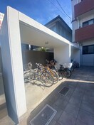 駐輪場 セレニティ