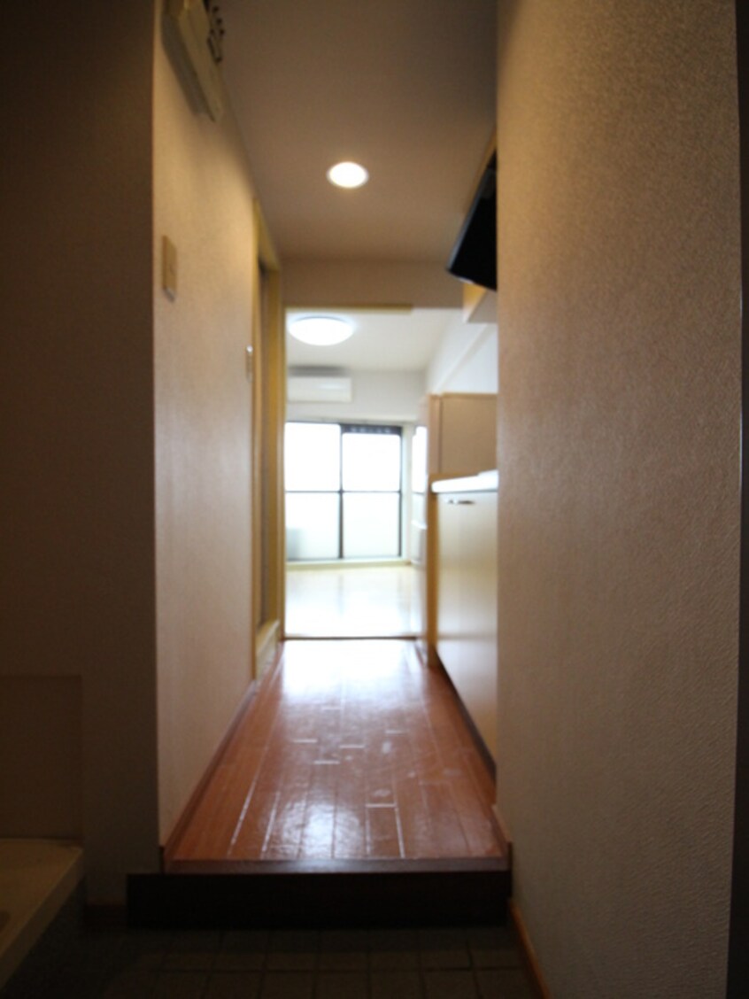 廊下 シャンブル７２
