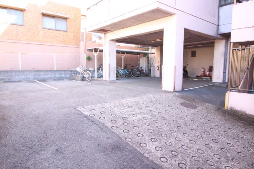 駐車場 トワピエスつつじヶ丘