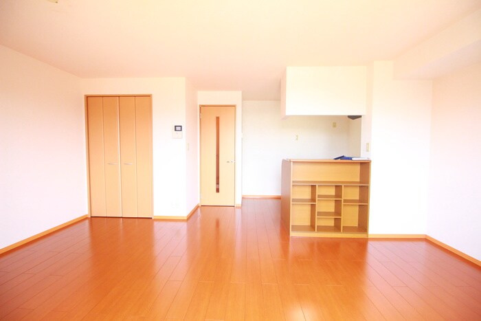 居室 アベニール十六田