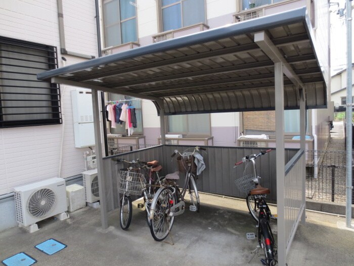 駐輪場 アベニール十六田