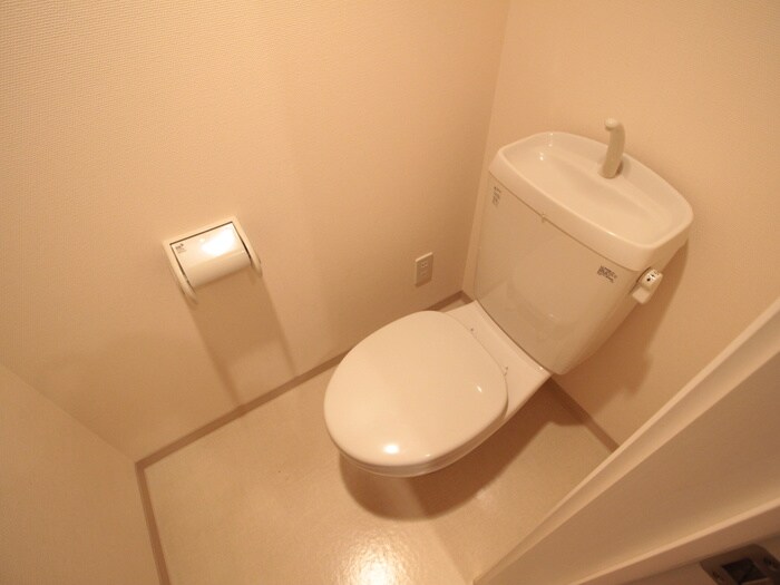 トイレ クレフラスト鳥神町