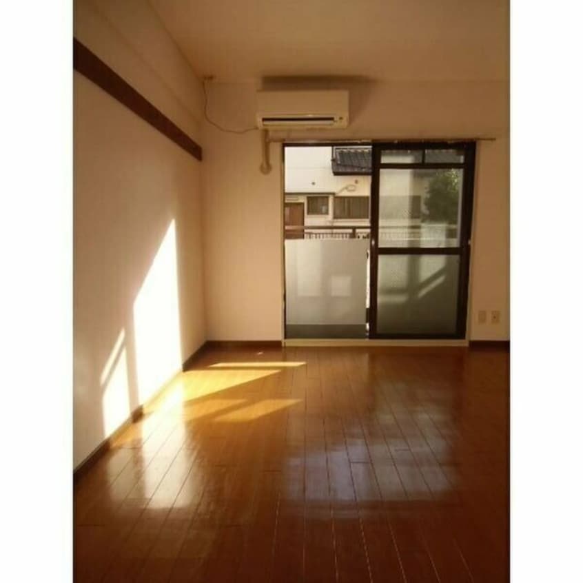 居室 クレスト西枇