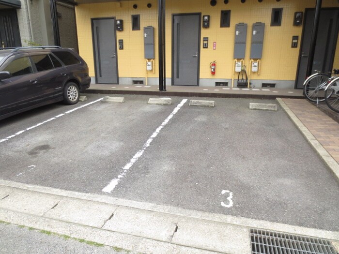 駐車場 オト－ニョ