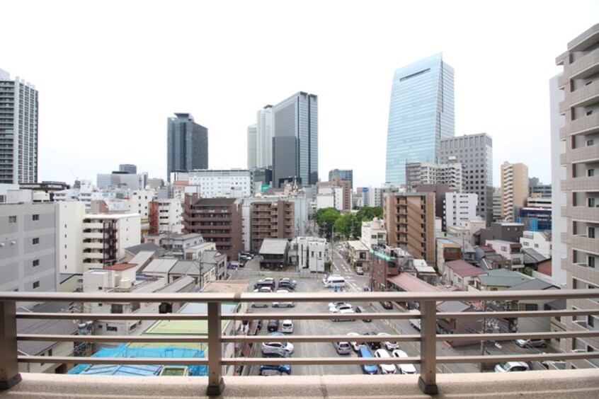 室内からの展望 ﾌﾟﾗｳﾗﾝﾄﾞ名駅