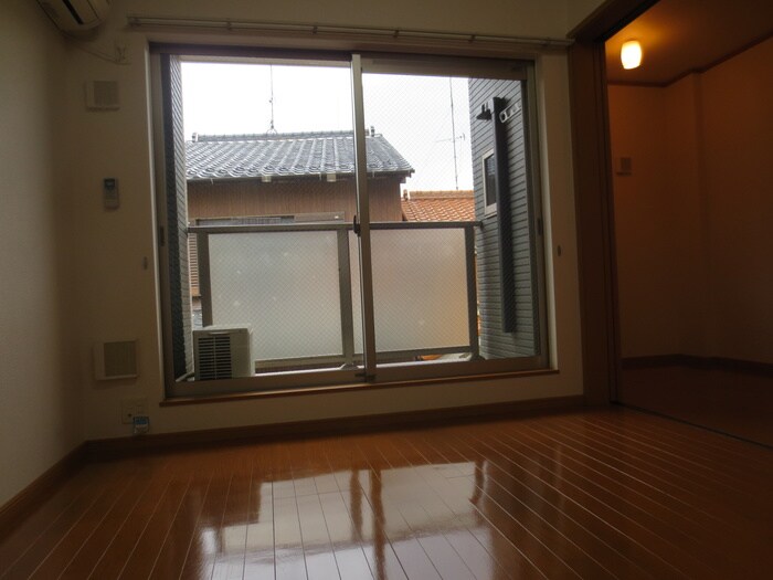 居室 アルベログラン２１