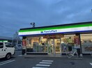 ファミリーマート瑠璃光店(コンビニ)まで350m タウンハウス志賀本通Ｂ
