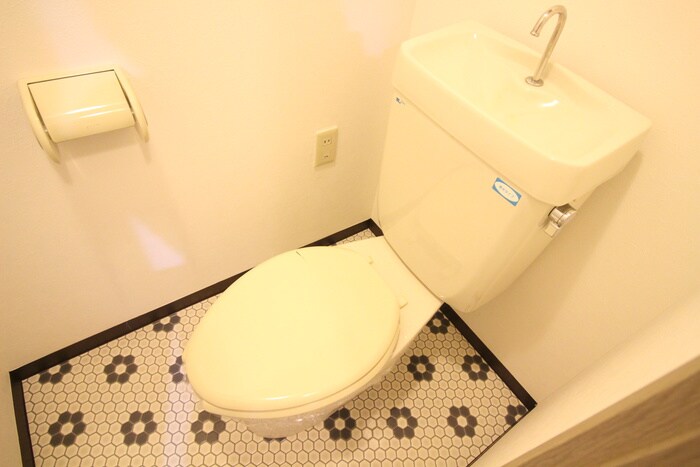 トイレ パルナス本町通