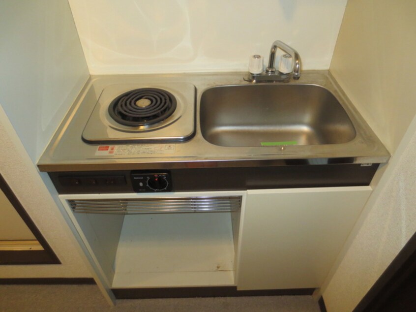 キッチン ﾗｲｵﾝｽﾞﾏﾝｼｮﾝ丸の内第6（202）