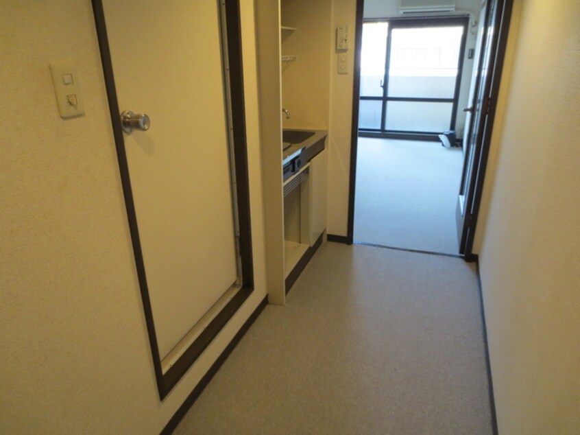 廊下 ﾗｲｵﾝｽﾞﾏﾝｼｮﾝ丸の内第6（202）